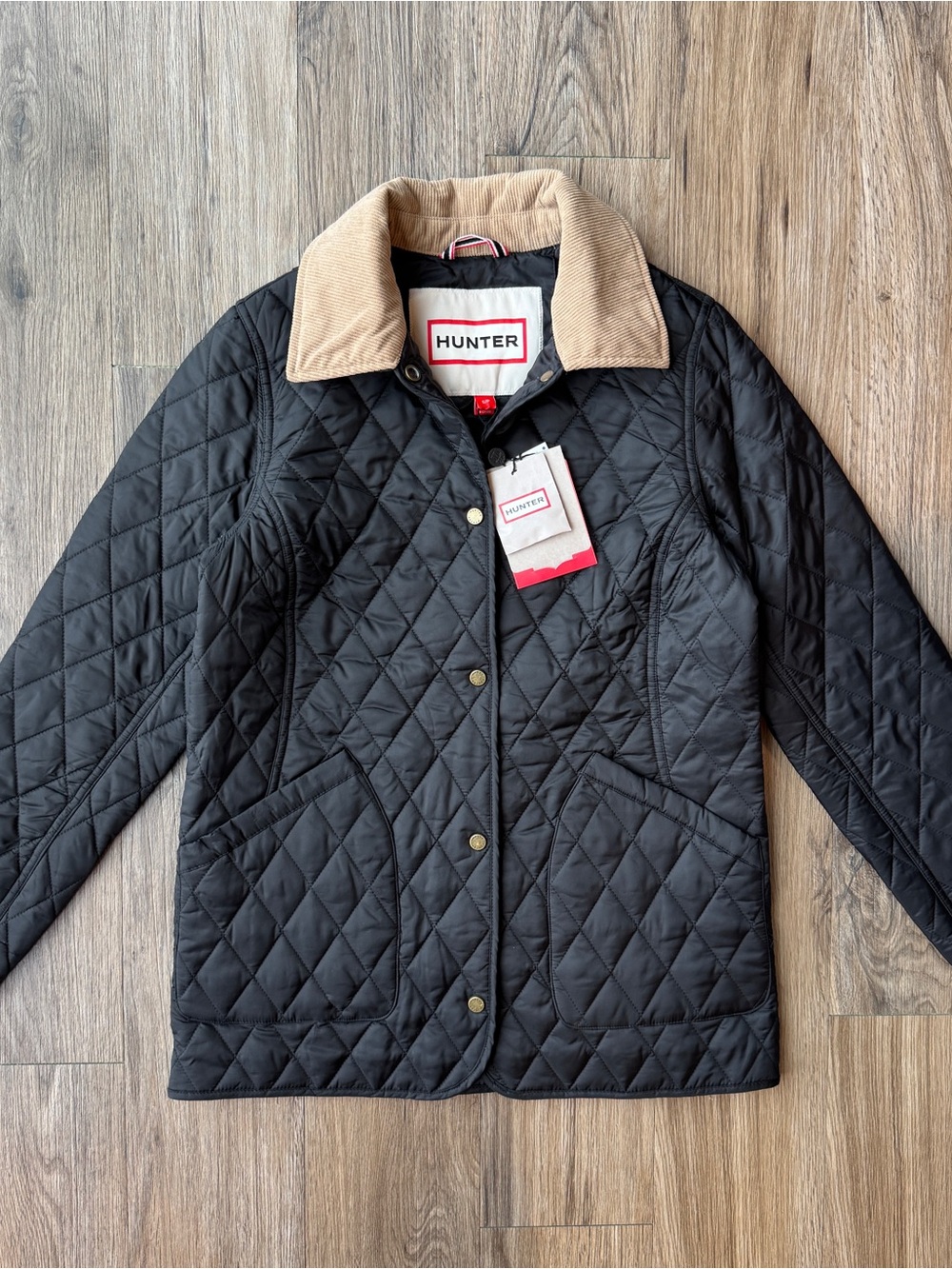Size S NWT Hunter Quilted Black Barn British Jacket with Tan Corduroy Collar